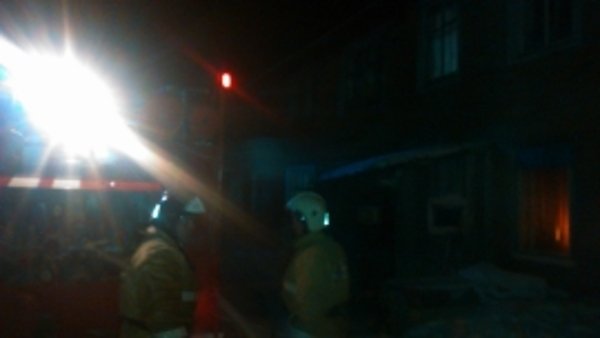 В Сыктывкаре на пожаре в пятиэтажке потребовалась массовая эвакуация людей
