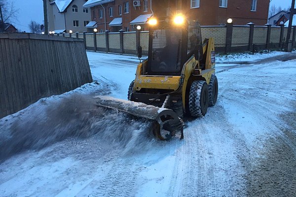 Уборка улиц Сыктывкара от снега идет в усиленном режиме