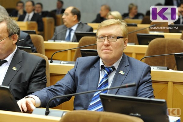 Владимира Жарикова избрали председателем постоянной комиссии по регламенту и этике Госсовета Коми