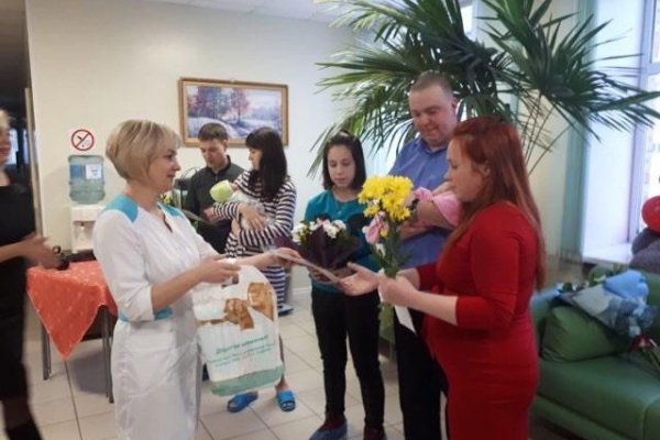 Четыре младенца получили свидетельства о рождении прямо в Воркутинском роддоме