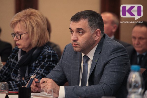 Николая Такаева утвердили на должность мэра Усинска