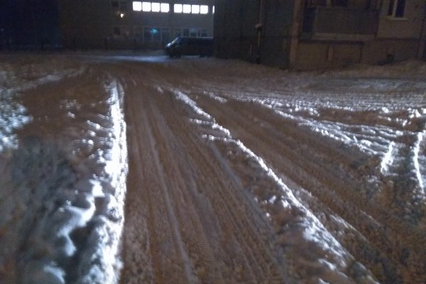 В Усть-Вымском районе чистка снега приостанавливалась из-за ремонта техники