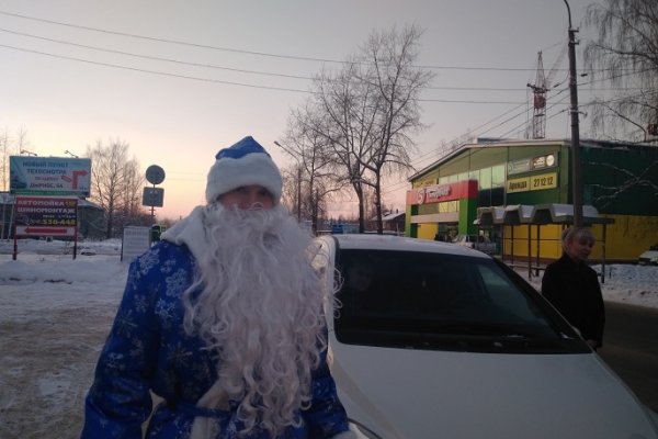 Автоинспекторы Сыктывкара стали Дедами Морозами