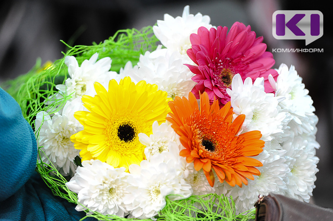 В сыктывкарском гипермаркете "Лента" продавали цветы с насекомыми