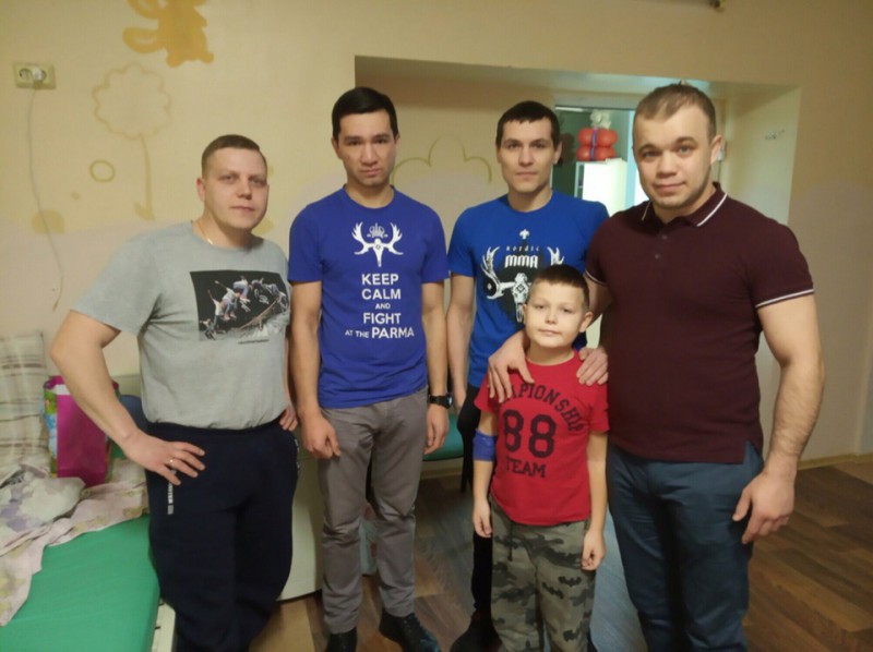 Для 8-летнего бойца ММА из Сыктывкара Ивана Плесовского объявлен сбор на лечение