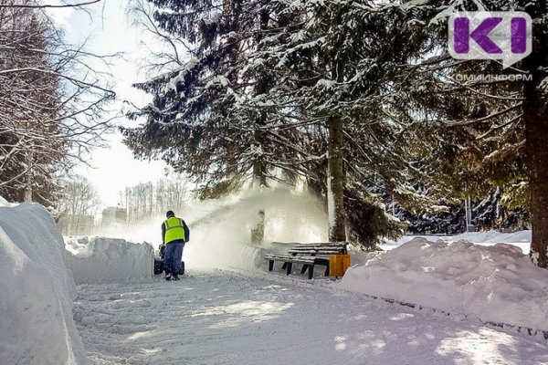 С начала года из Сыктывкара и Эжвы вывезли 141 тысячу кубометров снега
