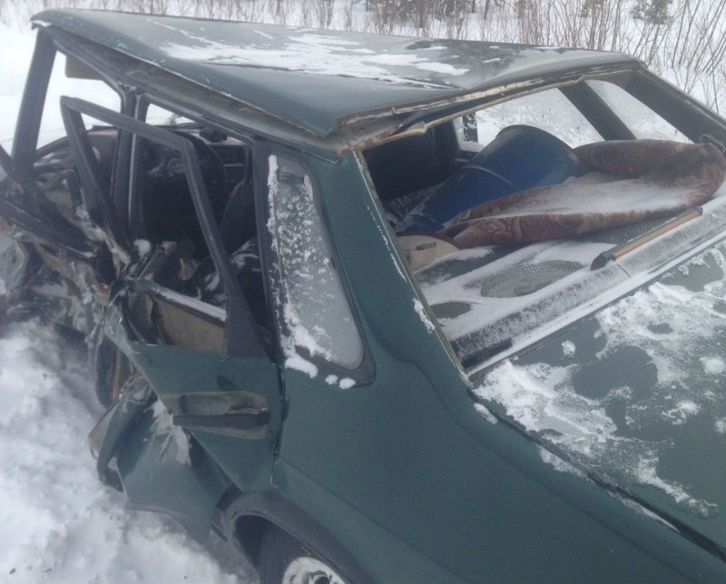 Под Печорой в ДТП водитель и пассажир ВАЗа получили серьезные травмы
