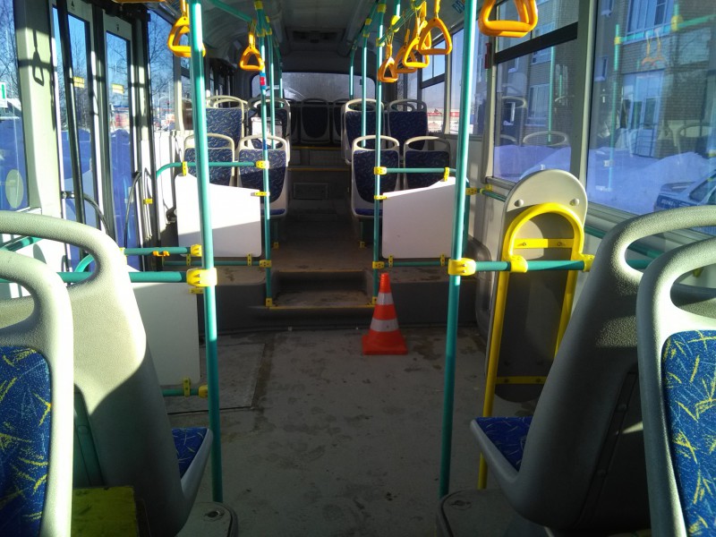 В Сыктывкаре в салоне автобуса упала пенсионерка