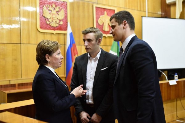 Депутаты в Коми возьмут шефство над молодыми активистами

