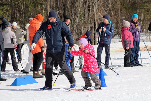 Сыктывкарские семьи закрыли лыжный сезон