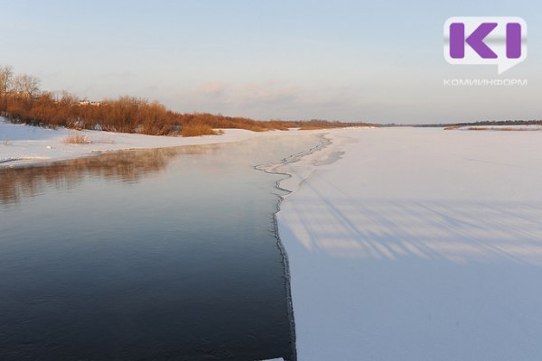 На реках Вычегодского, Мезенского и Печорского бассейнов вода вышла на лед 