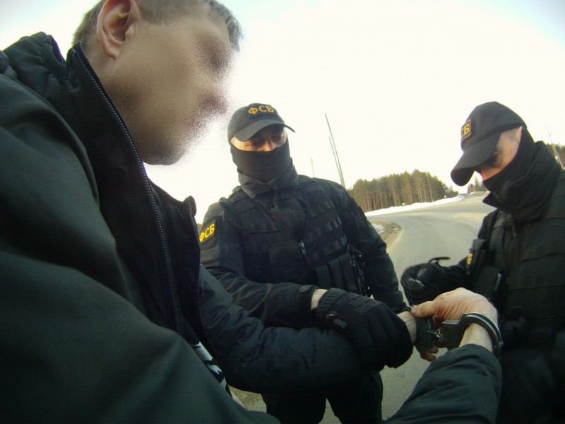 ФСБ пресекла межрегиональный канал поставки наркотиков в Коми