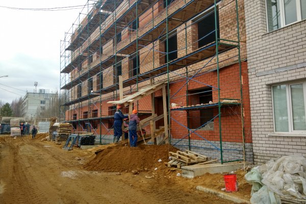 В Коми возводят стены четвертого этажа нового радиологического отделения онкодиспансера