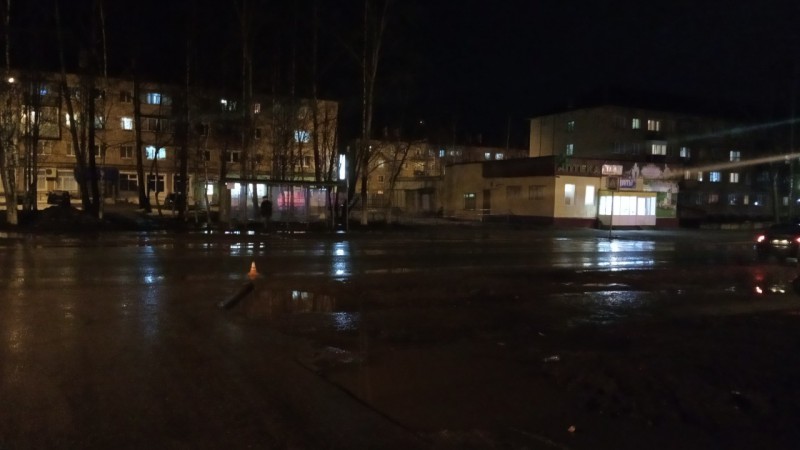 В Эжвинском районе Сыктывкара под колеса "Приоры" попала женщина