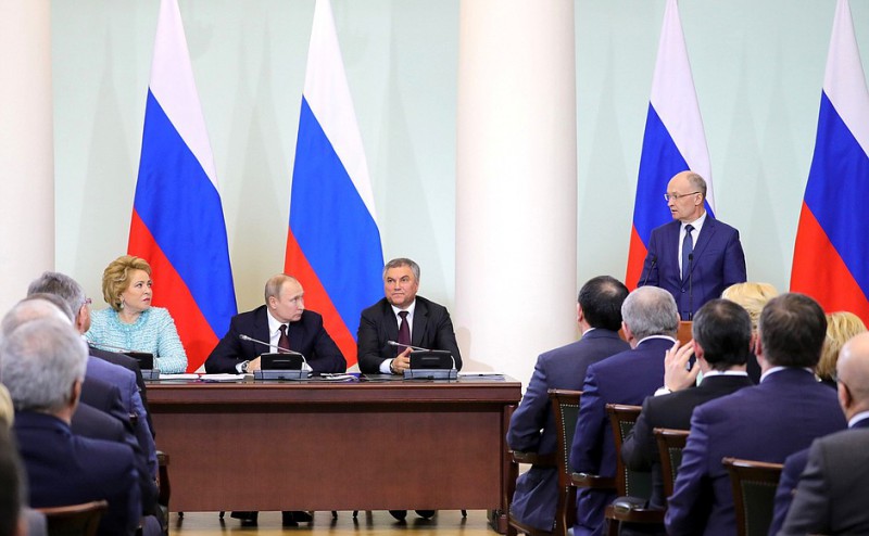 Владимир Путин обсудил с законодателями России реализацию нацпроектов

