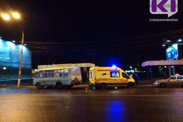 В Сыктывкаре пешеход попал под автобус