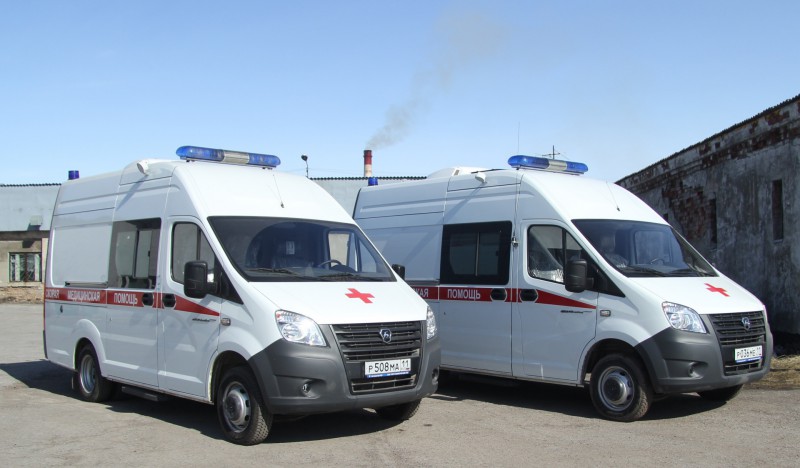 Парк Воркутинской больницы скорой помощи пополнили две новые машины

