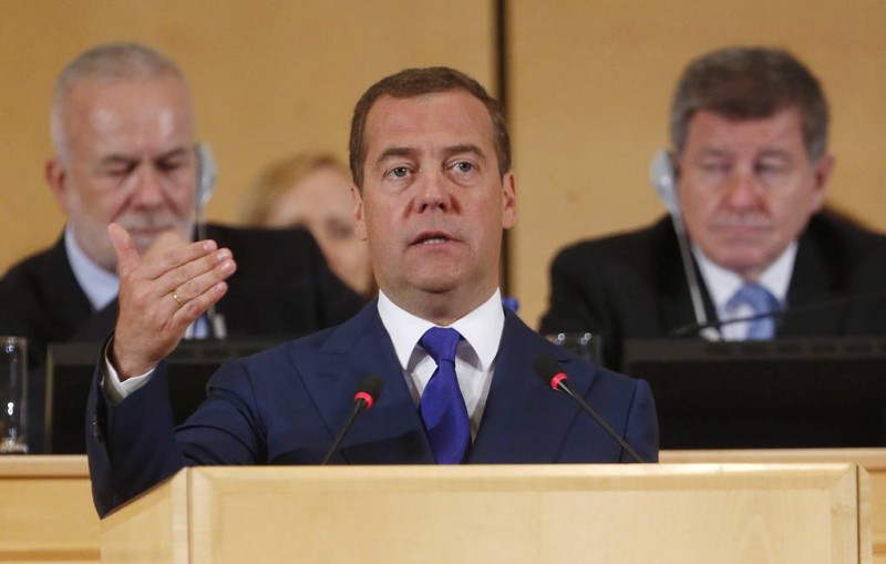 Медведев не исключил переход России на четырехдневную рабочую неделю