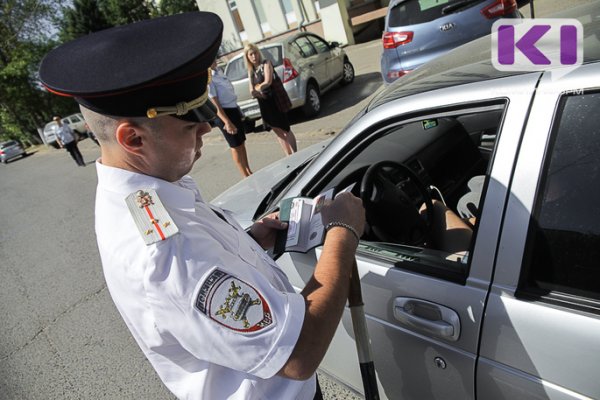 В Госдуме предложили отменить штраф за тонировку стекол автомобиля