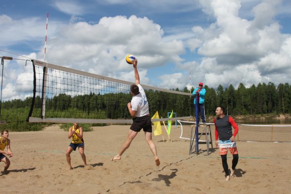 Команды из Ухты и Печоры стали победителями чемпионата республики по пляжному волейболу