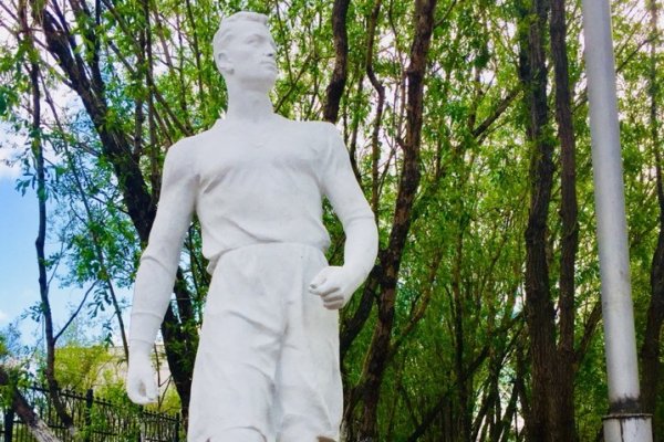 В Воркуте восстановили скульптуру из советского прошлого