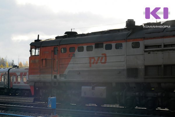 Два аварийно-спасательных поезда из Коми устраняют последствия железнодорожной аварии на Ямале
