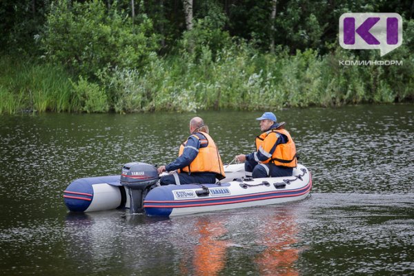 Сыктывкарские спасатели обследовали четыре километра реки, чтобы найти тело охотника