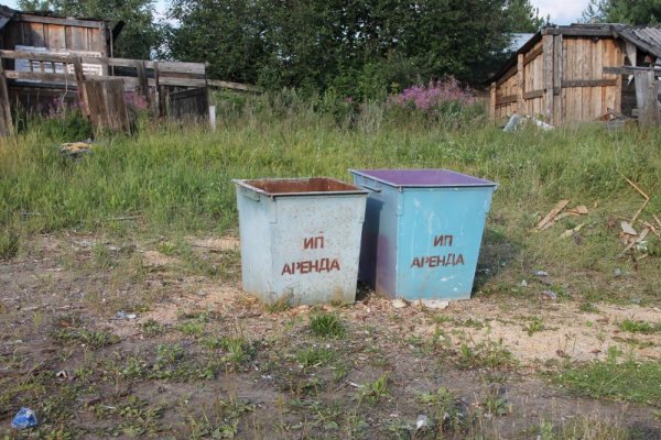 На Красную Гору в Сыктывкаре вернули мусорные контейнеры