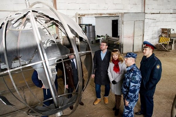Сыктывкарцы сами решат, куда поставить крутящийся глобус, который изготовили осужденные ИК-25 