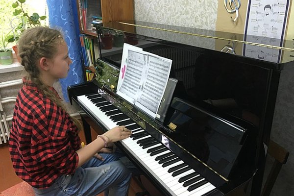 Музыкальные школы Сыктывкара пополнились новыми инструментами