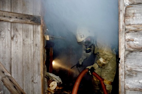 В Усть-Куломском районе пожар повредил жилой дом