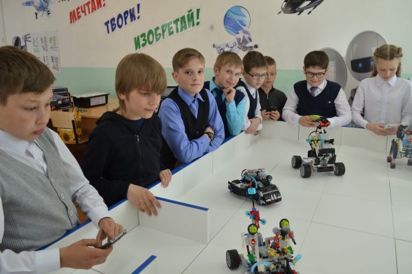 При поддержке ЛУКОЙЛа школьники Нижнего Одеса изучают робототехнику

