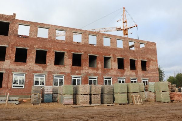 Строительство школы в п.Краснозатонский идет без отставаний