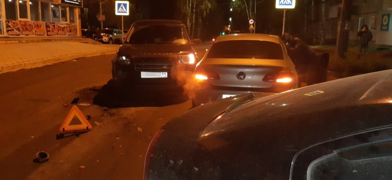 В Сыктывкаре Land Rover сбил пешехода на нерегулируемом переходе