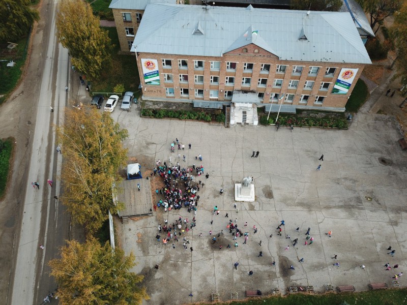 Юбилейную площадь в Объячево благоустроят школьники и их родители 