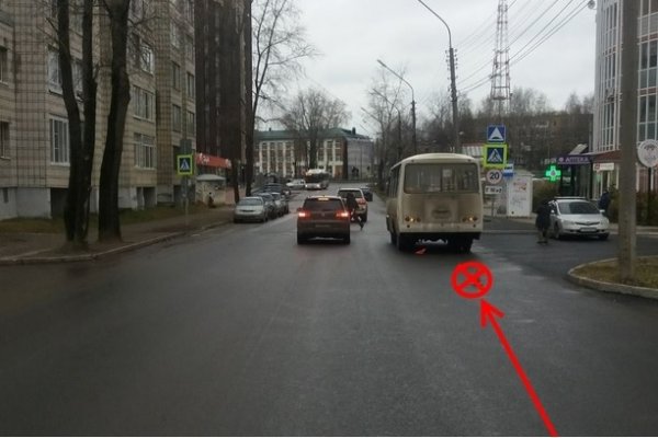 В сыктывкарском автобусе упал пассажир 