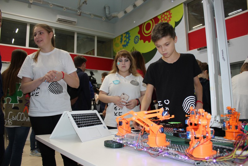 Инновационные каникулы для школьников в Сыктывкаре завершились защитой проектов