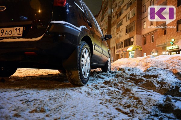 В Коми водитель, сбивший женщину задним ходом, согласился выплатить ей более 100 тыс. рублей