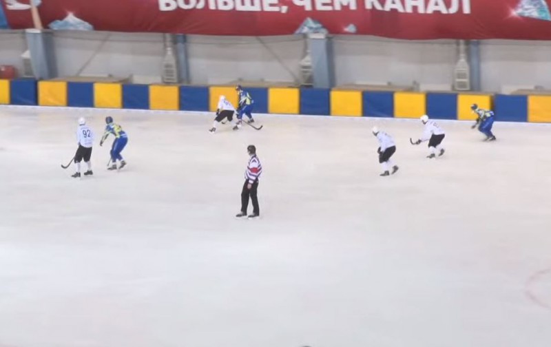 "Строитель" и "Волга" порадовали хоккейных болельщиков обилием голов