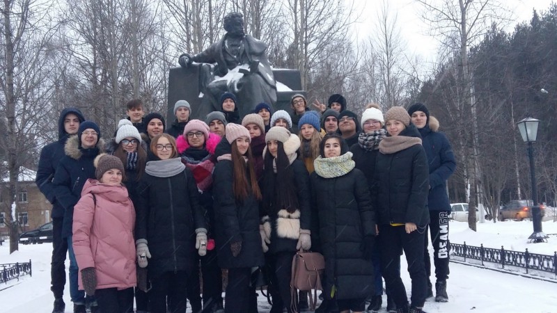 Для учеников "Роснефть-классов" организовали экскурсию в будущее