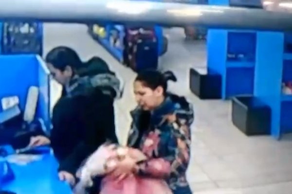Запах женщины: в Сыктывкаре посетительницы магазина украли два флакона туалетной воды