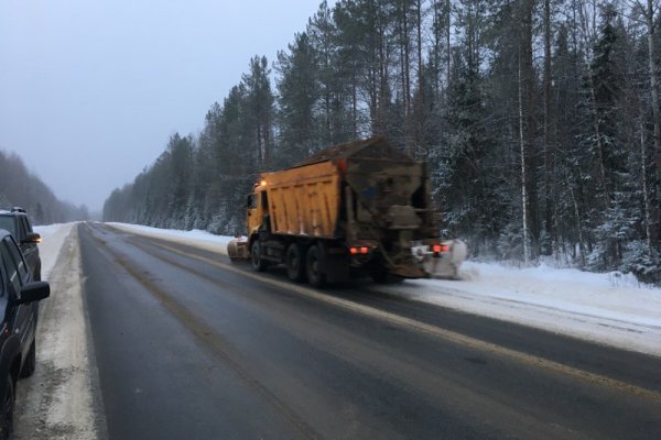 Дорожники расчистили от снежных заносов трассу Сыктывкар – Ухта