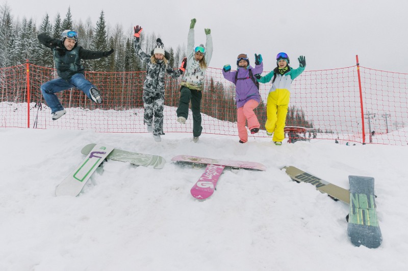 На лыжно-спортивной базе "Сияние Севера" состоялось открытие горнолыжного склона