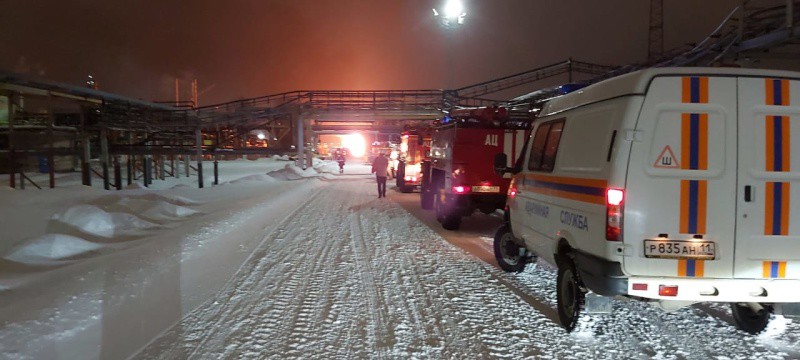 Возгорание на Ухтинском НПЗ ликвидировано на площади 800 кв.м