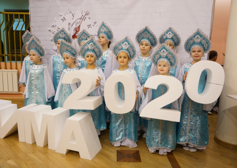 Более двух тысяч детей собрал в Сыктывкаре конкурс хореографического искусства "Зимушка-зима"