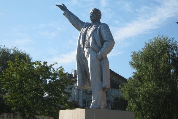 В Прилузье планируют перенести памятник Ленину 