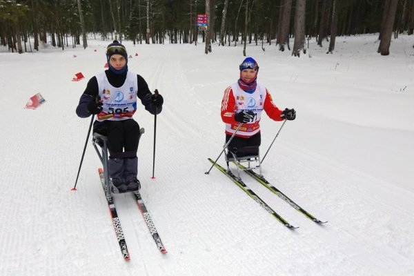Три медали завоевали спортсмены Коми на чемпионате и первенстве России по лыжным гонкам и биатлону среди лиц с ПОДА