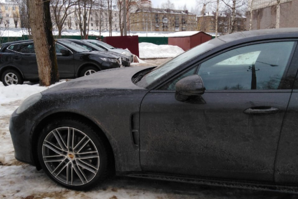 Судебные приставы Сыктывкара арестовали Porsche
