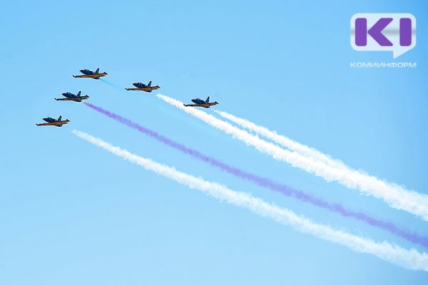 В День Победы в Сыктывкаре снова выступит пилотажная группа 