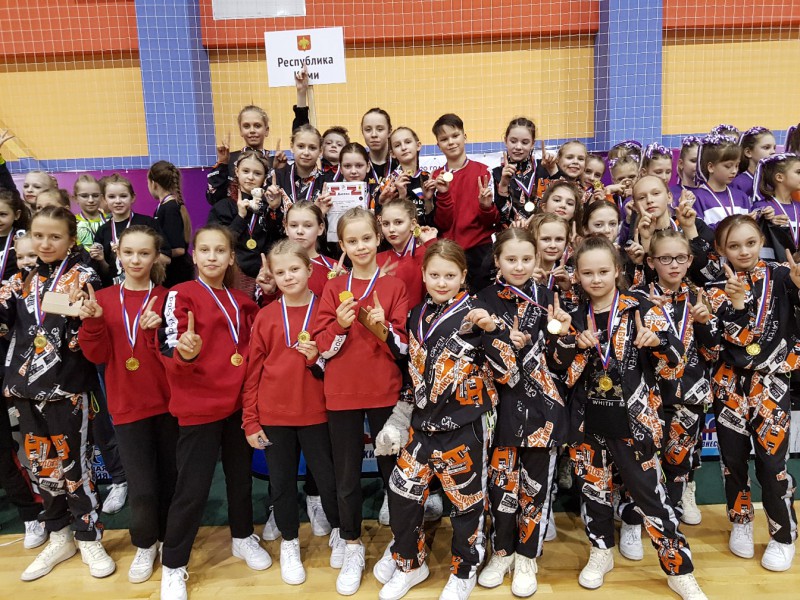 Сыктывкарцы превзошли всех на зональных чемпионате и первенстве по фитнес-аэробике